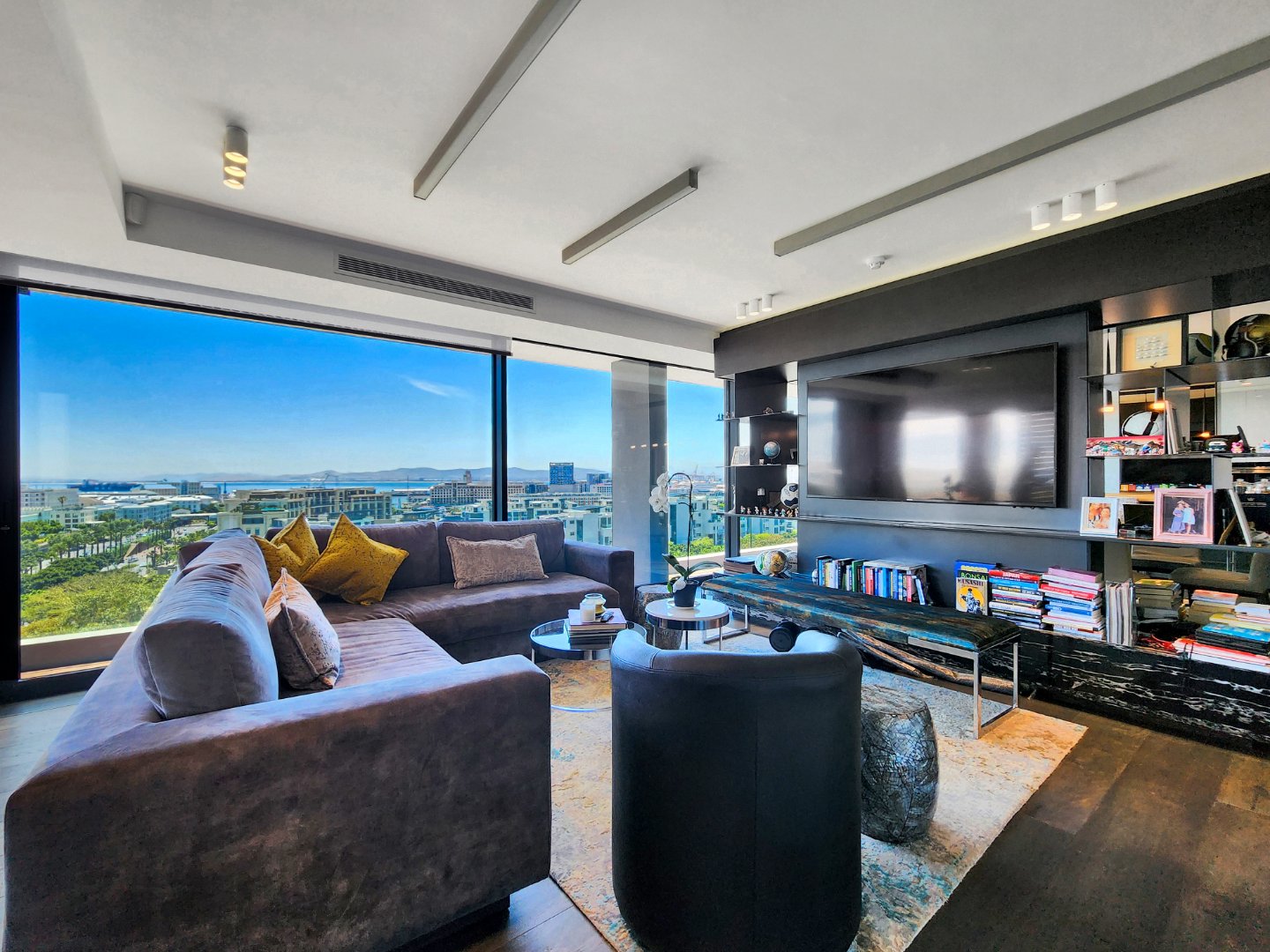 State-of-the-Art Penthouse with views! - Lance Real Estate